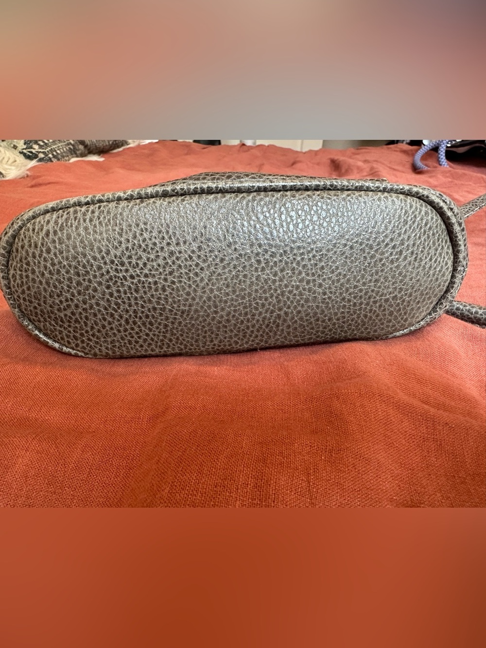 Vintage Liz Claiborne Pebble Grey Leather Purse. Great Vintage Condition 🩶 - Picture 15 of 15